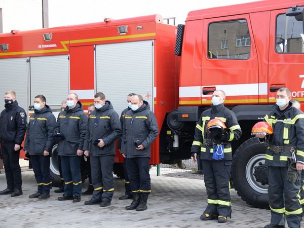 В Новогродовке почтили память спасателя, погибшего в результате взрыва
