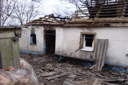 В Марьинском районе заживо сгорели двое малышей (фото + видео)