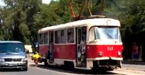 Как горел трамвай в Донецке (видео)