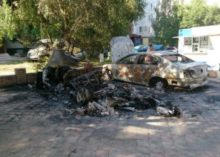 В Донецке дотла сгорели две иномарки (фото)
