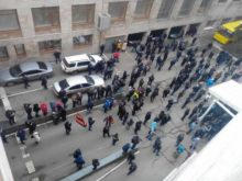 В Донецке протестующие захватили обладминистрацию (фото, видео)