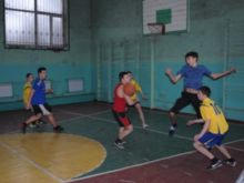 В Новогродовке прошли школьные соревнования по баскетболу