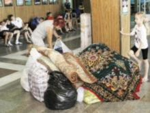 Беженцы из Красноармейска пугают россиян страшными рассказами
