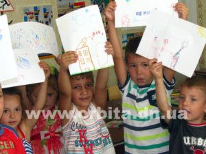 В Красноармейске дети нарисовали мирную жизнь (фото)