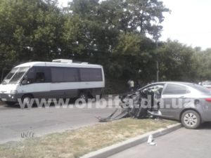 Массовое ДТП в Красноармейске с участием двух легковых автомобилей, автобуса и автомобиля ГАИ закончилось двумя смертями (фото)