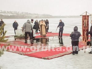 Крещение на Карловском водохранилище (фото, видео)