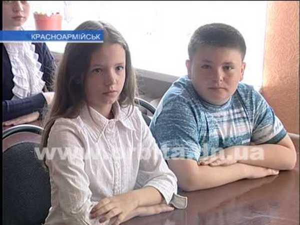 Красноармейских школьников учили, как обращаться со взрывоопасными предметами (видео)