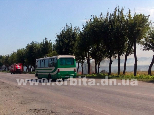 В Красноармейском районе горело поле
