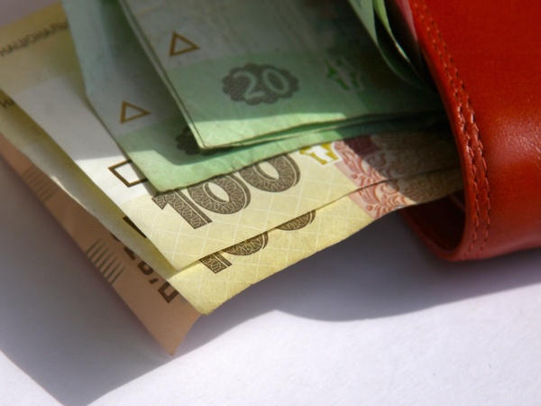 В Украине подняли минимальную зарплату и прожиточный минимум