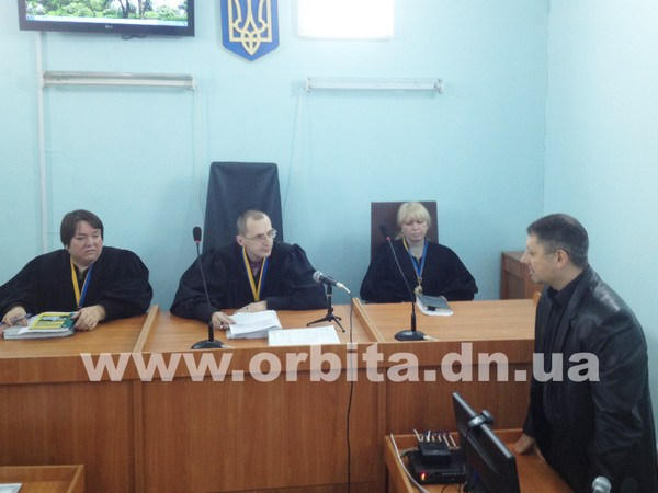 Подозреваемый в убийстве троих шахтеров в Красноармейске спокойно покинул Украину