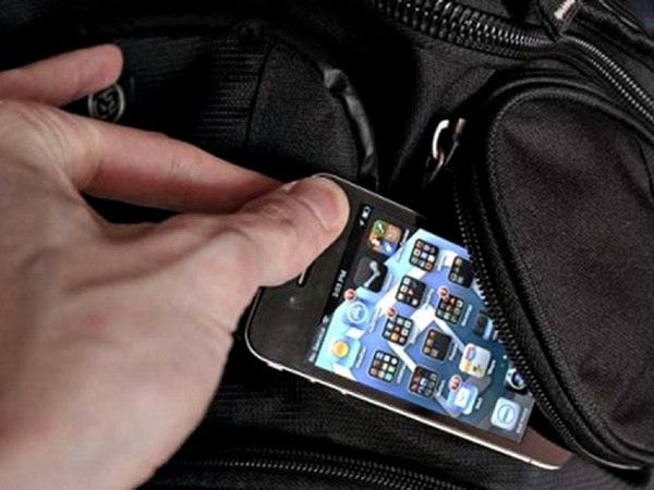 Студент Красноармейского профессионального лицея украл телефон у своего одногруппника
