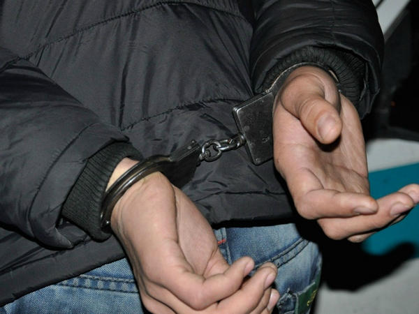 Жителю Селидово за палку колбасы и сигареты грозит 6 лет тюрьмы