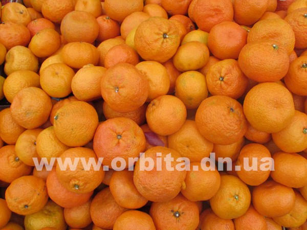 В Красноармейске детей накормят мандаринами и яблоками