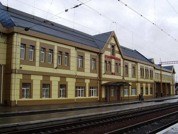 Через Покровск начали курсировать дополнительные пригородные поезда