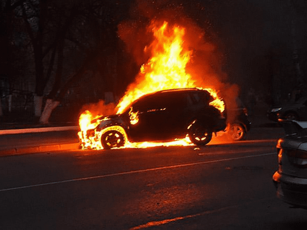 Взрыв автомобиля депутата в Покровске: политика или разборки?
