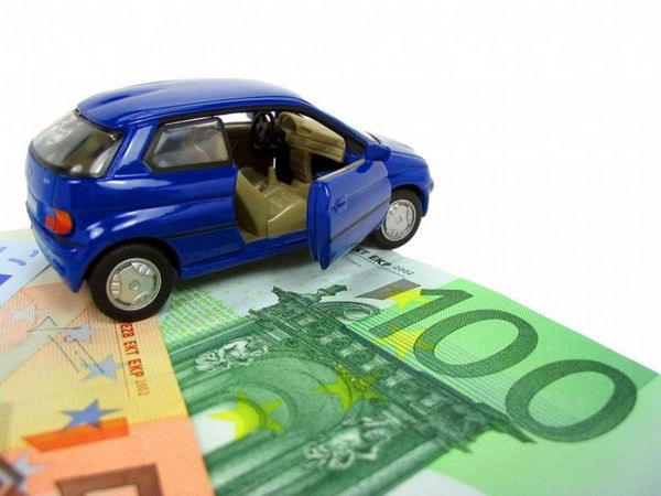 Житель Покровска заплатил крупную сумму денег за «виртуальный» автомобиль