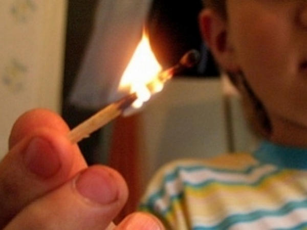 В Покровске ребенок едва не сжег заживо свою младшую сестру
