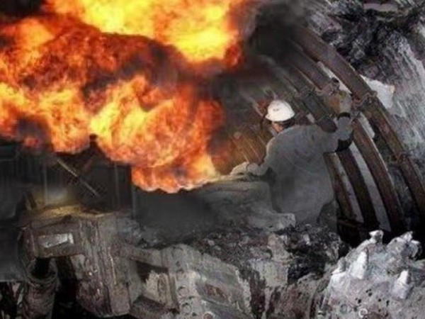 В результате вспышки метана в ШУ «Покровское» 6 горняков получили ожоги