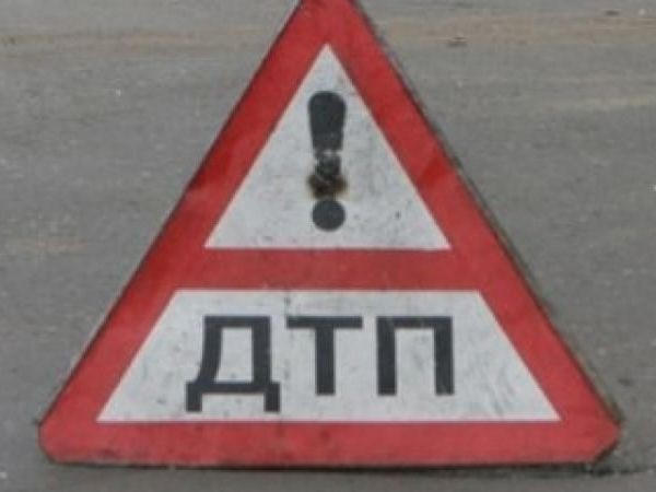 В Покровске водитель легковушки проверил на прочность «МАЗ»