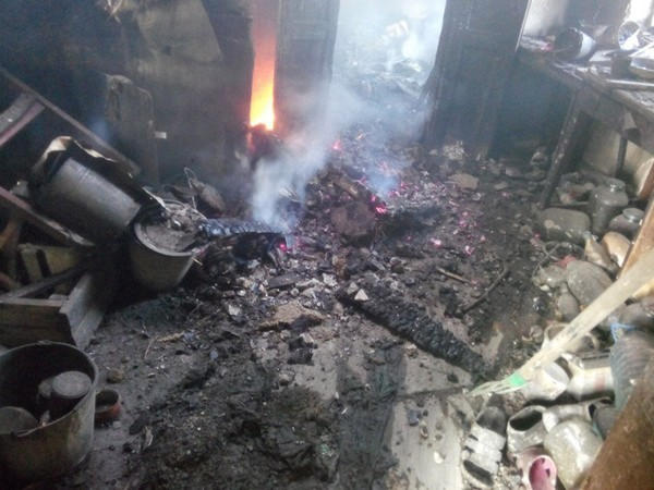 Во время пожара в Новогродовке погибли мать и сын