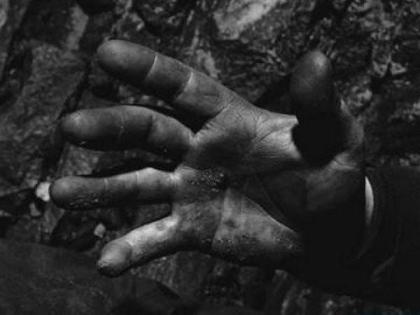 В ШУ «Покровское» шахтер погиб под шнеком добычного комбайна