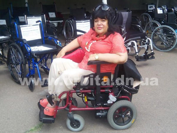 Ничего святого: у жительницы Покровска украли инвалидную коляску