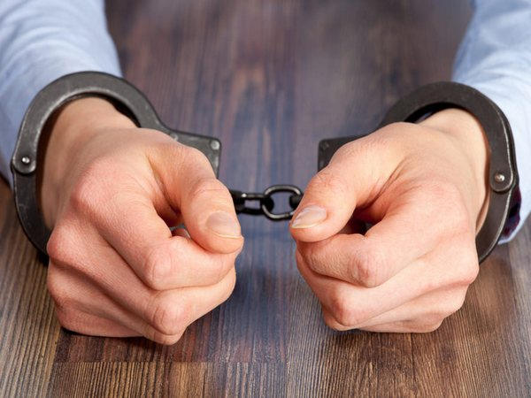 Житель Покровска пытался сбежать на оккупированную территорию с украденными 1,5 миллионами гривен