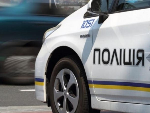 Жительница Мирнограда попала под колеса полицейского автомобиля