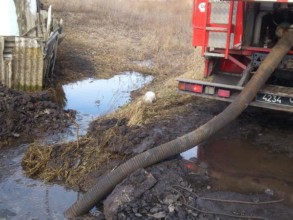 В Селидовском районе талые воды затопили частные дворы