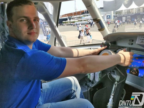 Студент покровского вуза посетил международную авиавыставку Paris Air Show 2017 в Париже