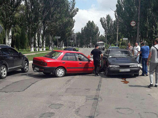 В результате ДТП в Покровске пострадали три человека