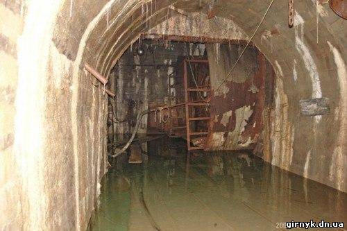 Подземелья донецкого заброшенного метро наводят ужас (фото)