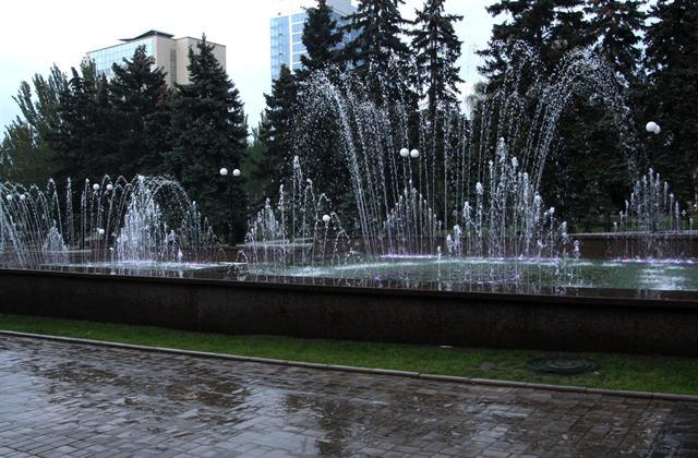 В Донецке закрывают самые экзотические фонтаны (фото)