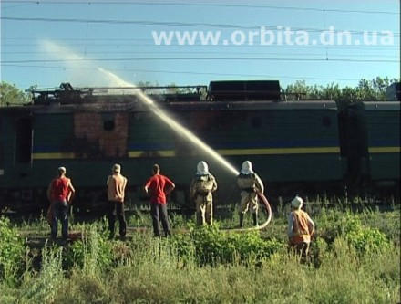 На станции Кроасноармейск загорелся поезд (фото + видео)