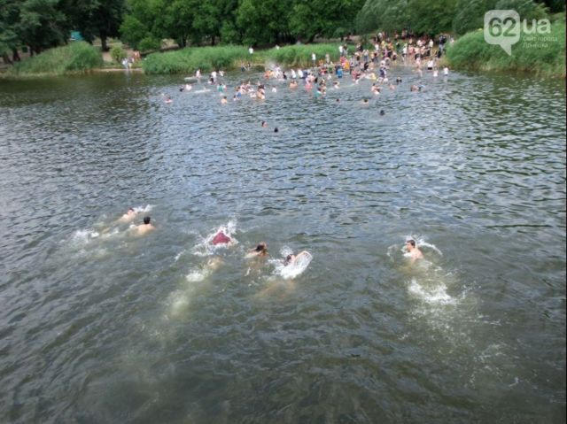 Вторая водная битва в парке Щербакова (фото)