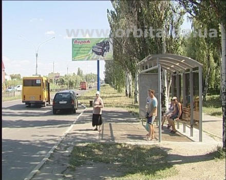 В Красноармейске появились два новеньких остановочных комплекса (фото + видео)