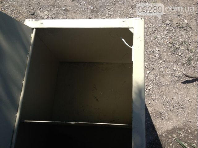 В водоеме Красноармейского района мальчишки нашли сейф с золотыми украшениями (фото + видео)