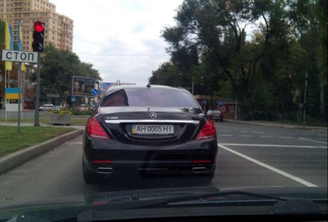 По Донецку ездит автомобиль "из будущего" стоимостью 250 тысяч долларов (фото)