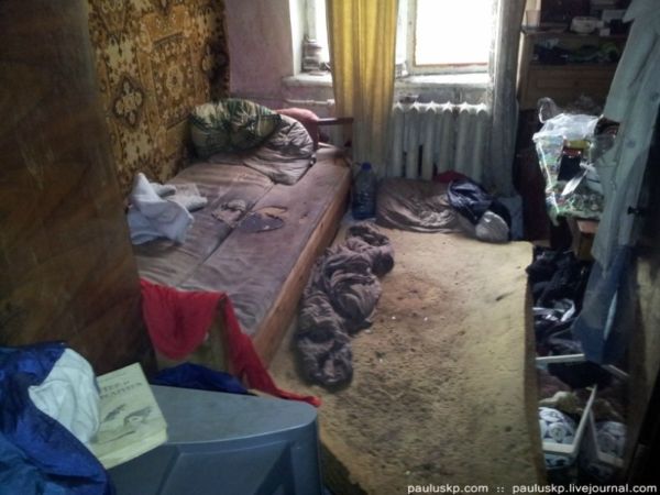 Бомжатник в центре Донецка (фото + видео)