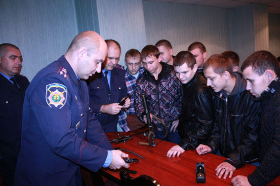 В Селидовской милиции прошел день открытых дверей (фото)