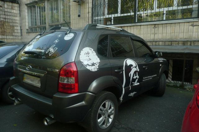 В Донецке появился автомобиль из "Звездных войн" (фото)