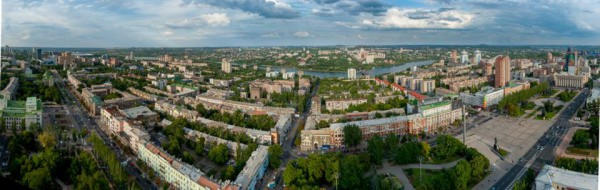 Великолепие панорам Донецка, открывающихся с крыши городской высотки (фото)