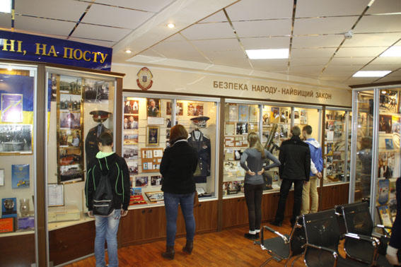 Милиция организовала поездку в музей для селидовских школьников (фото)