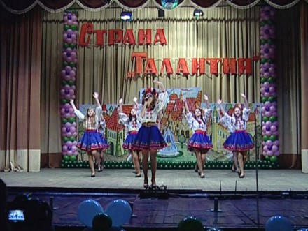 В Новогродовке прошел большой концерт детского творчества (фото, видео)