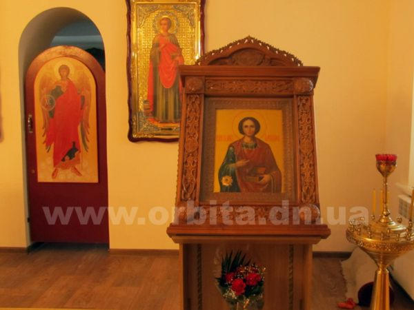 В Димитрове открылся храм святого великомученика Пантелеимона (фото, видео)