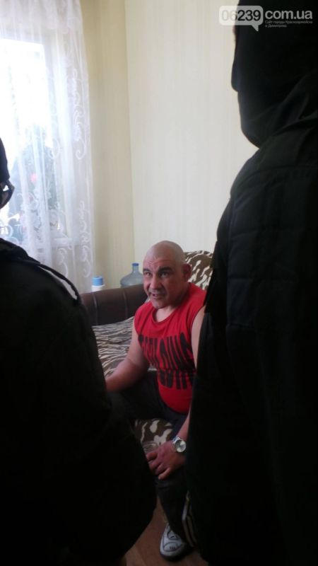 Таксист из Красноармейска пытался похитить иностранных журналистов (фото, видео)