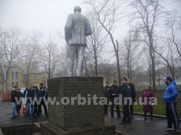 В Красноармейске изуродовали памятник Ленину (фото)