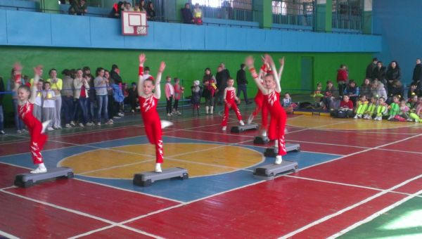 Дети из Горняка и Украинска приняли участие в Первенстве г. Селидово по спортивной аэробике и фитнесу (фото)