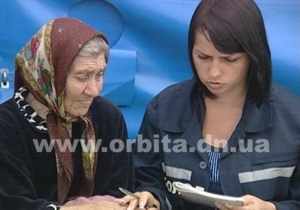 В Красноармейск прибыли беженцы из Карловки (фото, видео)