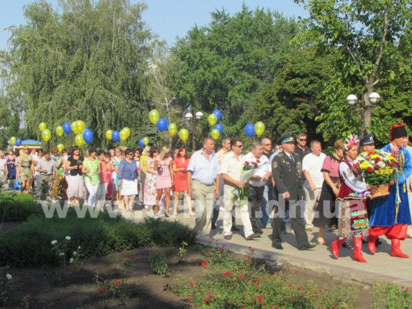 Празднование Дня независимости Украины в Красноармейске (фото, видео)